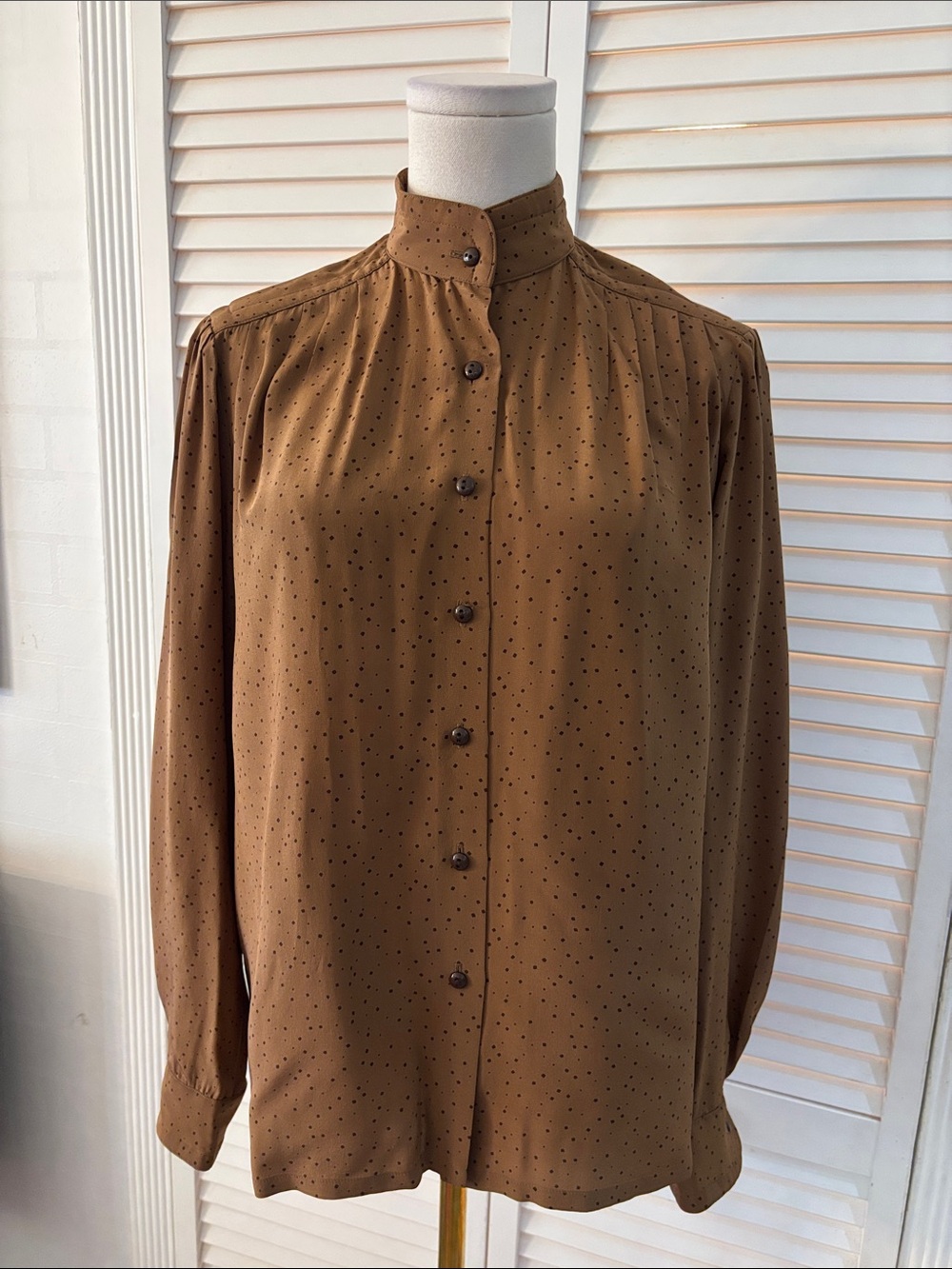 Louis Feraud Brown 100% silk Stand-Collar Shirt, S